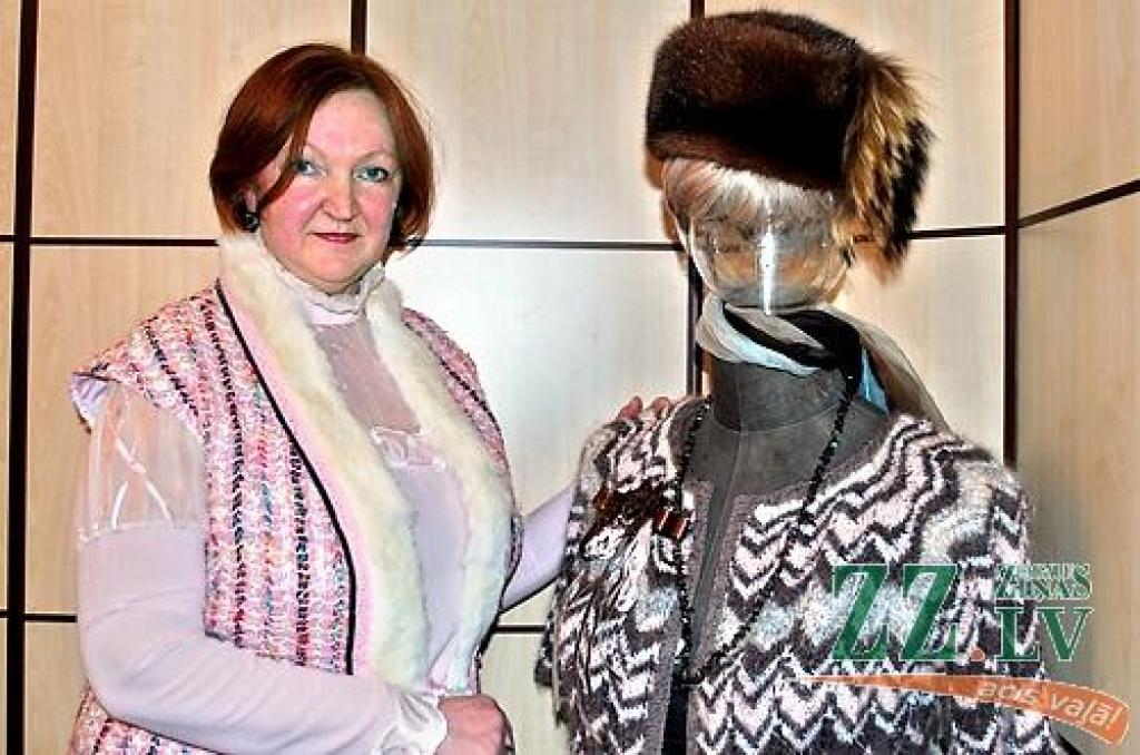 Ņina Šļapina ar pavisam mazu daļu sava veikuma.
Autors: Linda Lindenbauma.