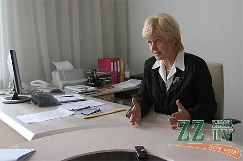 Irēna Škutāne: «Skaidri redzu, ka pilsētas budžets būs jāgroza tūlīt pēc valsts budžeta grozījumiem, un būs jāpieņem ļoti, ļoti nepopulāri lēmumi.»
Autors: Armands Jēgermanis.