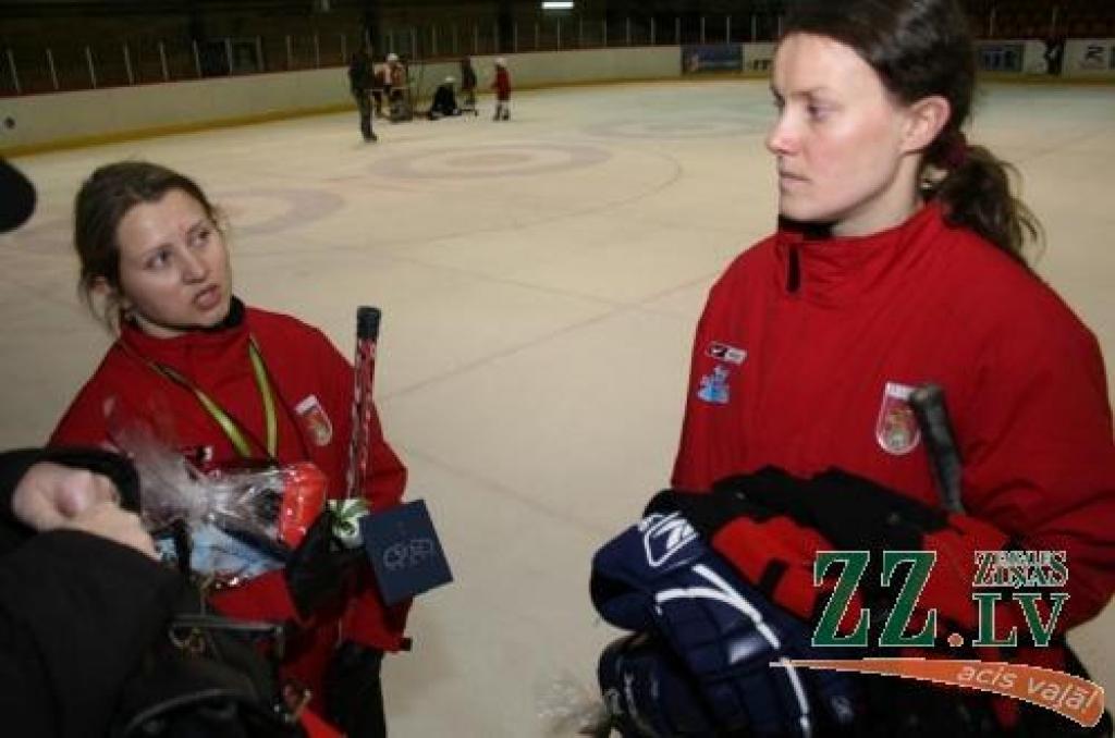 Jelgavas Ledus sporta skolas treneres Eva Dinsberga un Lolita Andriševska.
Autors: No «Ziņu» arhīva. 