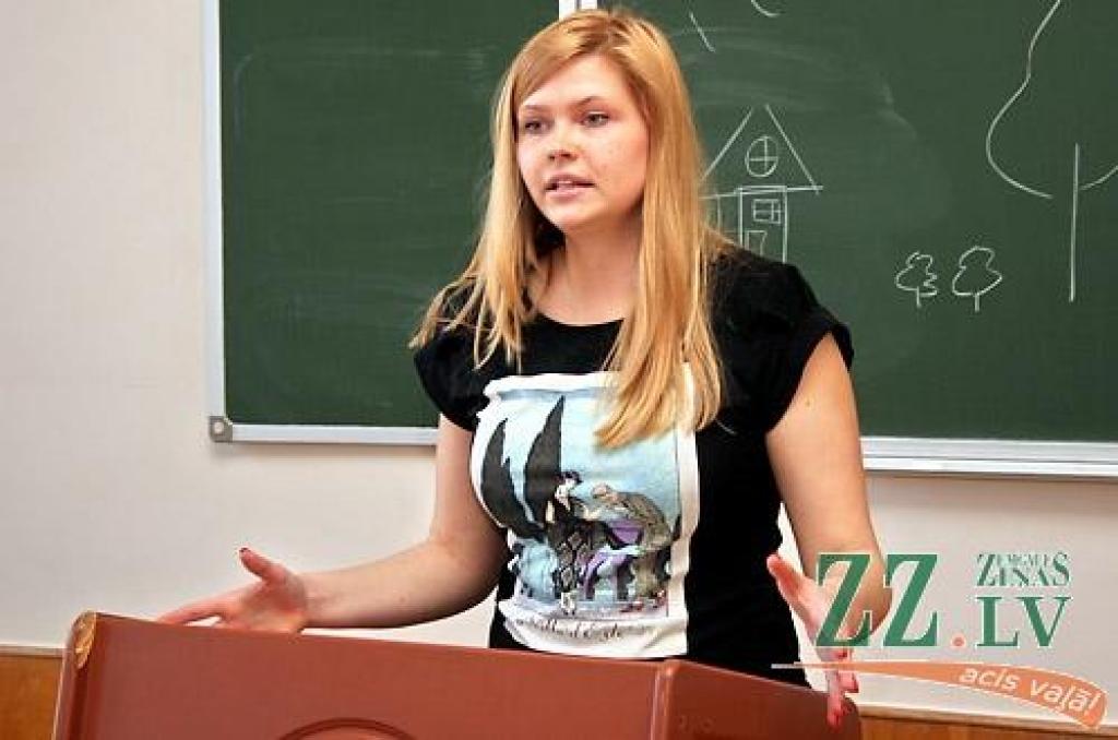 Debašu turnīrā vispārliecinošāk opozīcijas viedokli pārstāvēja jelgavniece, Vidzemes augstskolas studente Marta Engere.
Autors: Agris Samcovs.