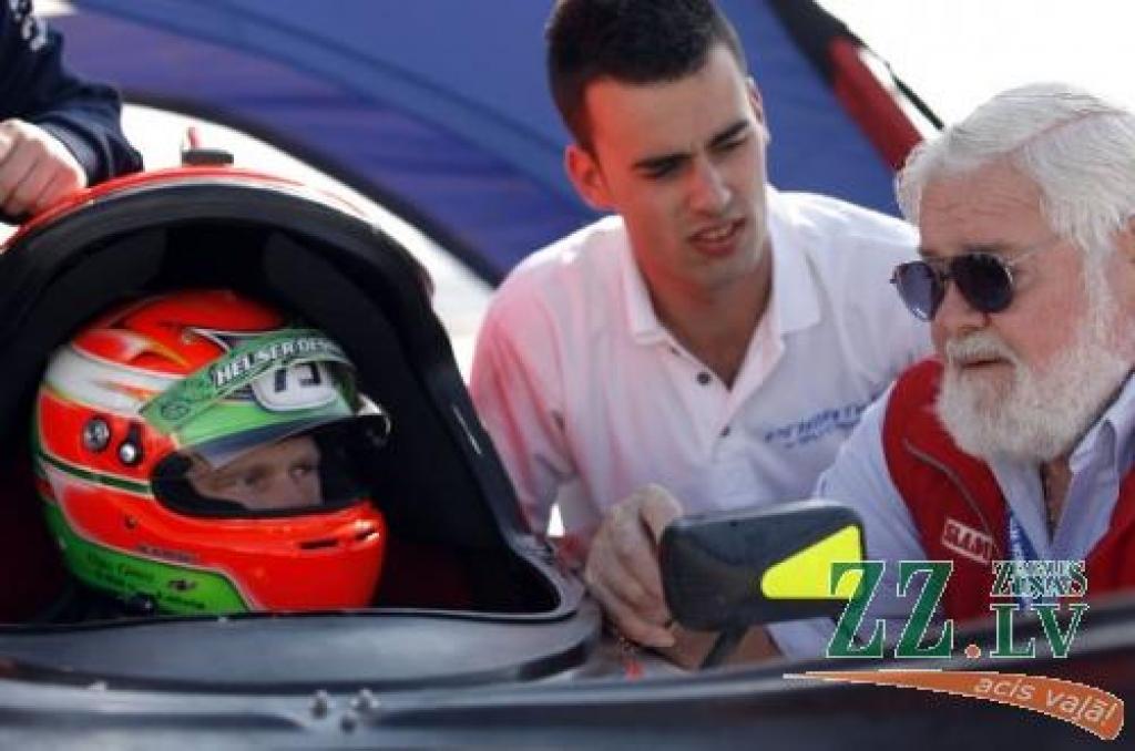 Uģis Gross Portimaunā.
Autors: www.f1boat.com