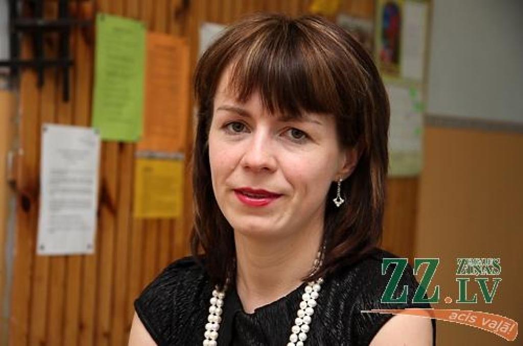 Akcijas «Jelgavas skolēnu favorīts» uzvarētāja - Jelgavas 3.pamatskolas latviešu valodas skolotāja Sanita Graudiņa.
Autors: Krišjānis Grantiņš.