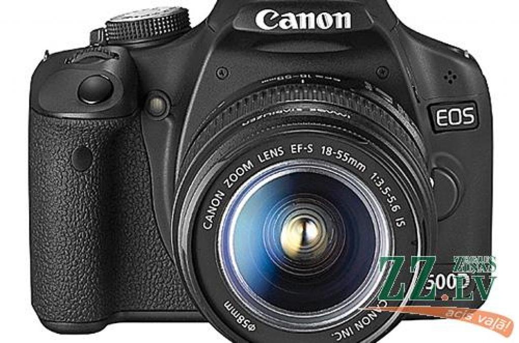 Spoguļkameru tirgus līderis «Canon» savus cienītājus iepriecinājis ar «500D», kas spēj ne tikai iemūžināt fotogrāfijas, bet arī veikt videoierakstu, turklāt labā –  1080 punktu – izšķirtspējā.