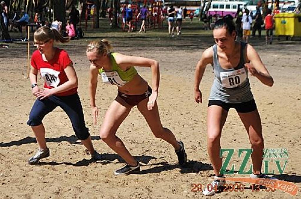 Startā. No labās - Margarita Muzičuka un Inga Valdmane.
Autors: Andris Lukss.