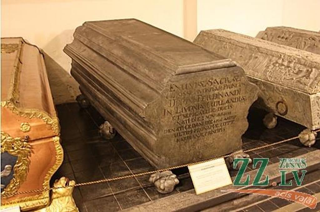 Restaurētais hercoga Ferdinanda sarkofāgs Kurzemes hercogu kapenēs.
Autors: Valdis Āboliņš.
