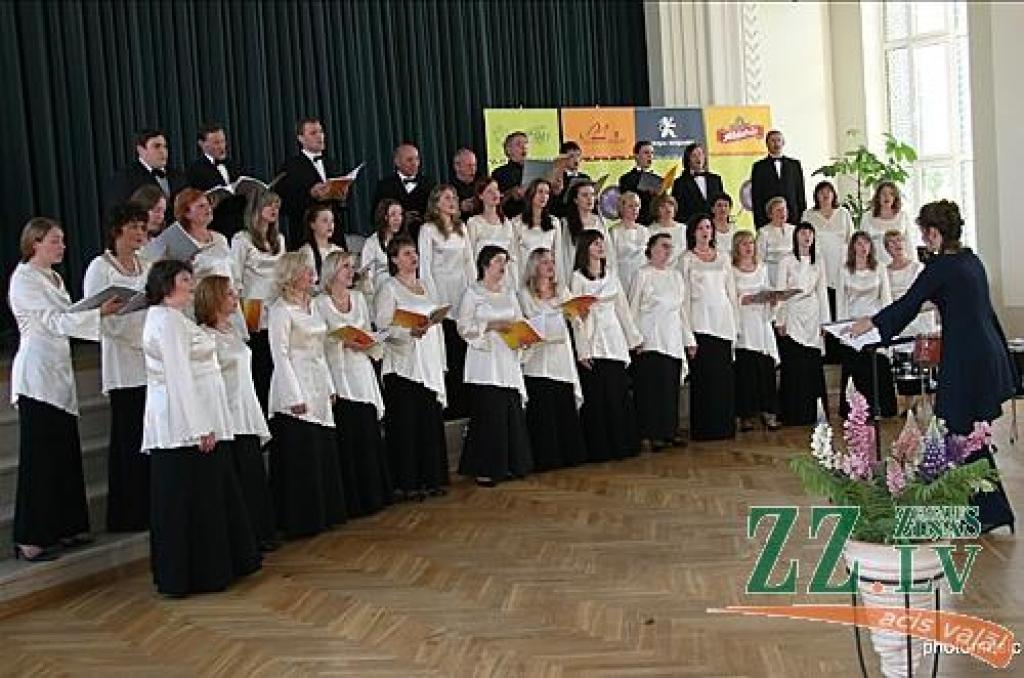 Koris «Līga» 2008.gada Dziesmu svētku pusfināla skatē.
Autors: No kora arhīva.