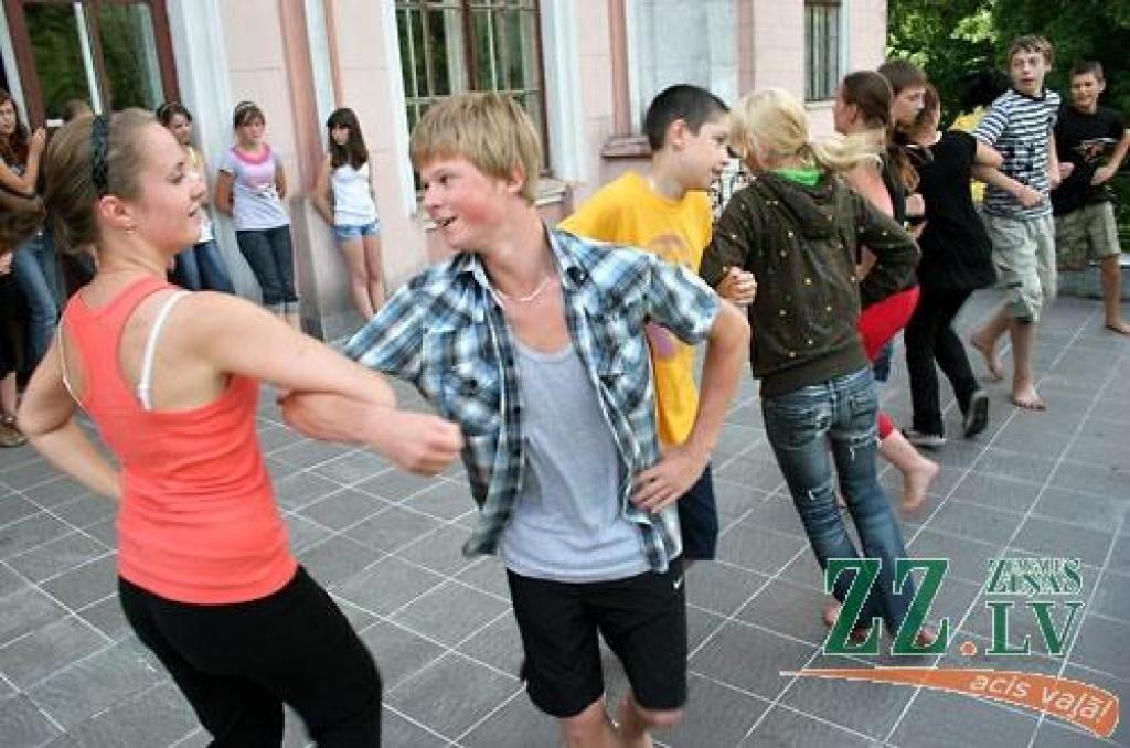 Autors: Agris Samcovs. 