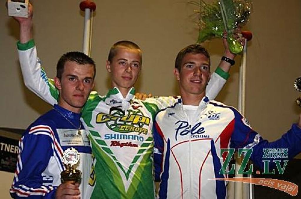 Vidū - zelta medaļnieks Kristaps Vinters.
Autors: No kluba arhīva.