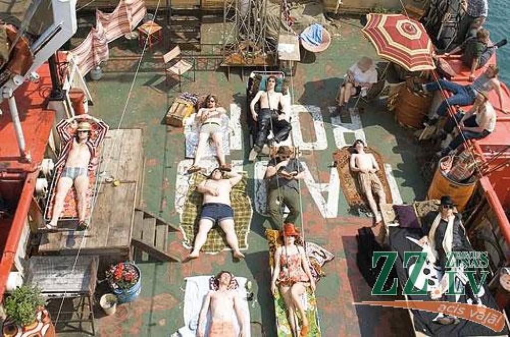 «Radio pirātu» kuģis simbolizē hipiju laikmeta brīvības pamatvērtības, kad mūzika kļūst par sociālu fenomenu.