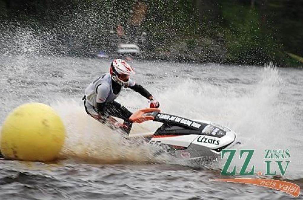 Autors: No «Latvia Jet Ski Racing Team» arhīva.