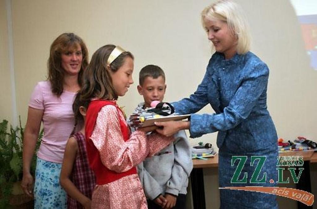 Šonedēļ noslēdzās labdarības akcija «Padalies!», kuras mērķis bija palīdzēt sagatavoties jaunajam mācību gadam Jelgavas daudzbērnu ģimenēm un vēl trim ģimenēm, kuru mājokļi tika izpostīti ugunsgrēkā. Noslēguma pasākumā 15 bērni no septiņām...