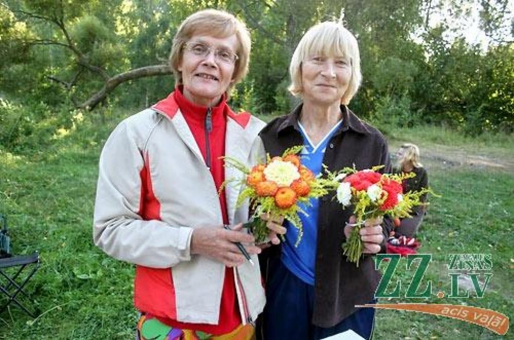 Māra Bolšteina un Velta Zjatkova. 
Autors: Agris Samcovs.