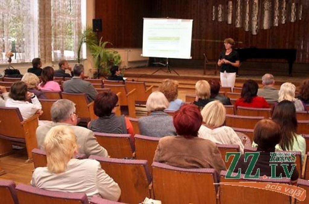 Autors: Agris Samcovs.