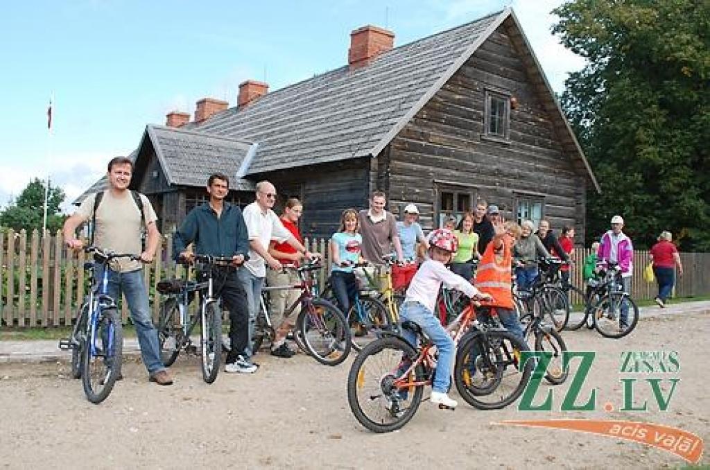 Autors: Baiba Pole (Dobele).