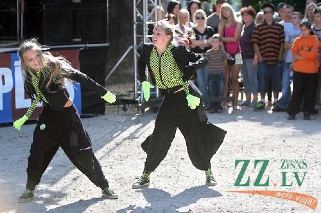 Autors: Agris Samcovs.