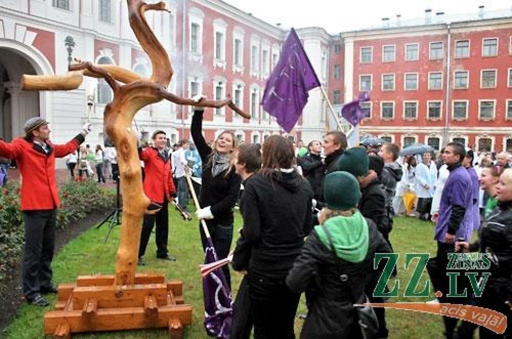 Autors: Agris Samcovs. 