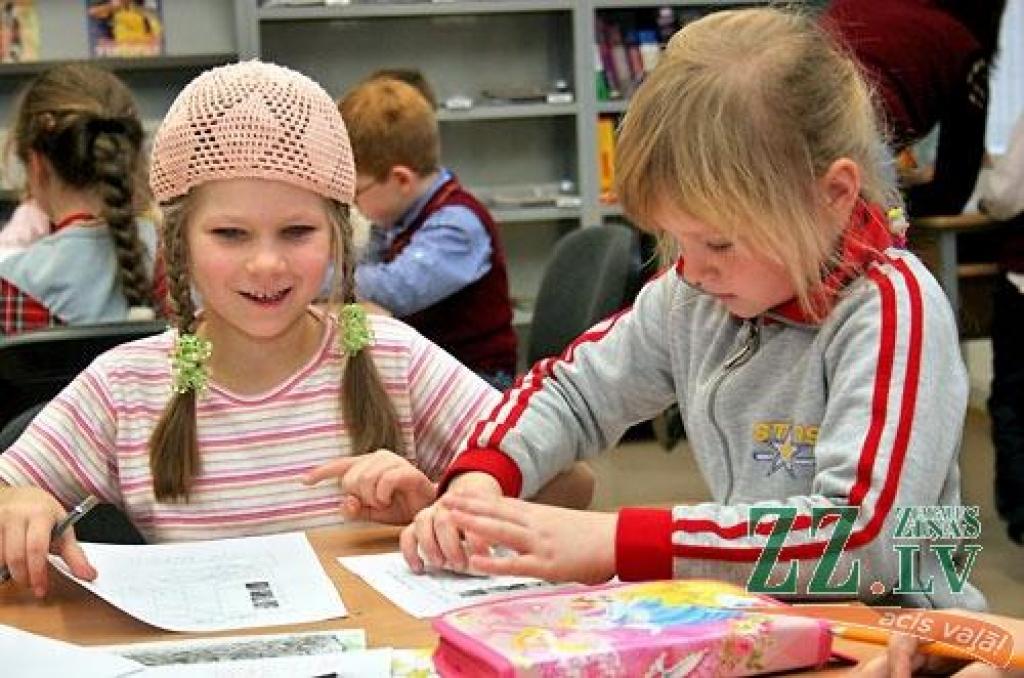 Līdz Ziemassvētku brīvdienām vai ik katrs skolēns var paspēt izlasīt piecas grāmatas, ko šogad piedāvā Latvijas Nacionālās bibliotēka tradicionālajā lasītprieka veicināšanas pasākums «Bērnu žūrija». Tomēr grāmatu gan visiem...