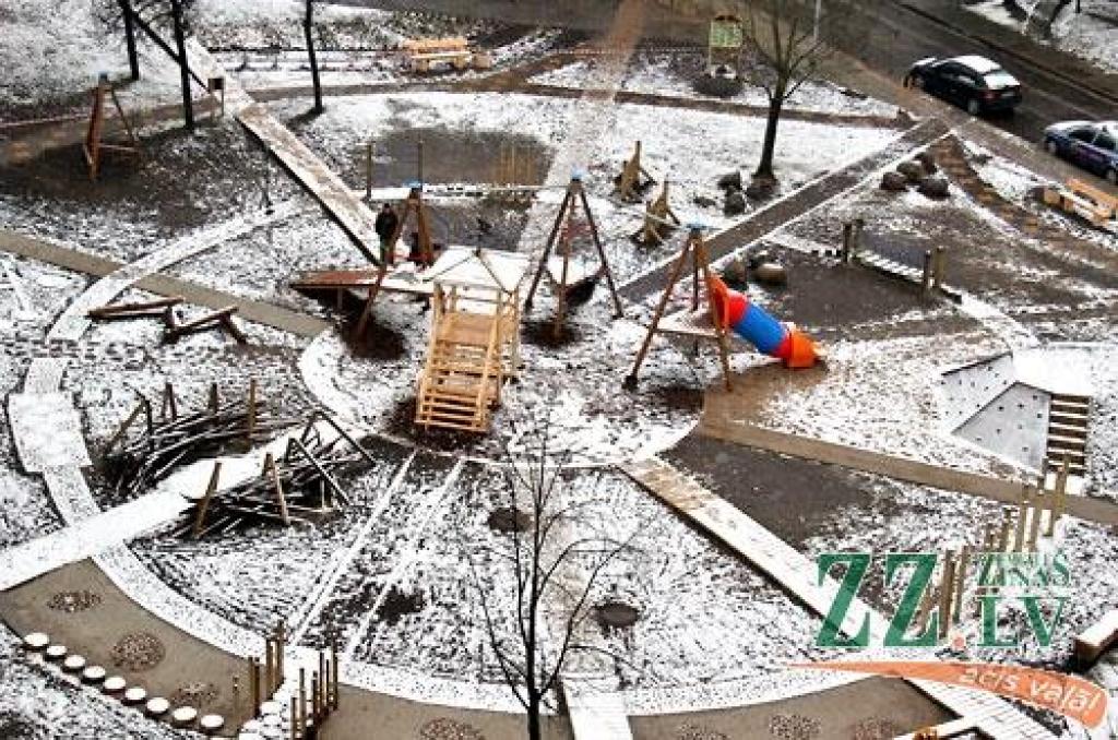 Kopš 12.novembra apmeklētājiem ir pieejams jaunais aktīvās atpūtas un vides izglītības laukums bērniem un pusaudžiem RAF dzīvojamā masīva Loka maģistrāles daudzdzīvokļu namu pagalmā. Projekta «Iesaisties un zini!» kopējās izmaksas ir 58...