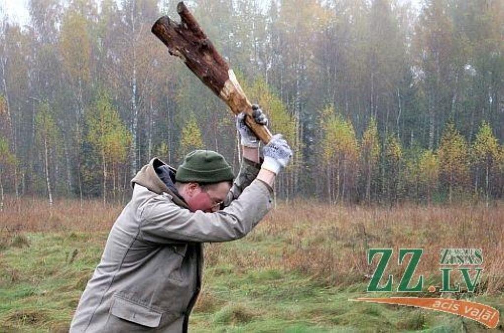 Kara muzeja darbinieks (attēlā) pārliecināts: «Lāčplēša gars latvju vīros vēl nav rimis!»

Iepriekšējā konkursā uzvarējis Normunds Norkus. Aicinām uz redakciju pēc balvas!

Citi interesantākie paraksti:

Pīrādziņ, nāc ārā!

Top jaunie...