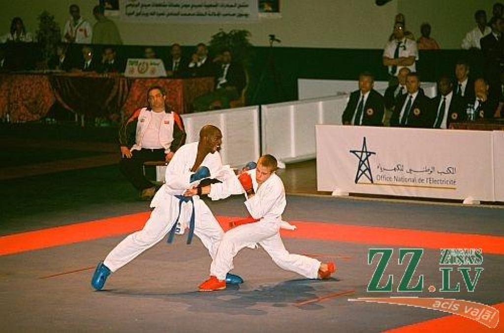 Pasaules U21 kausa izcīņas fināls – Kalvis Kalniņš (pa labi) pret Frediju Ichani.
Autors: no sportista arhīva.