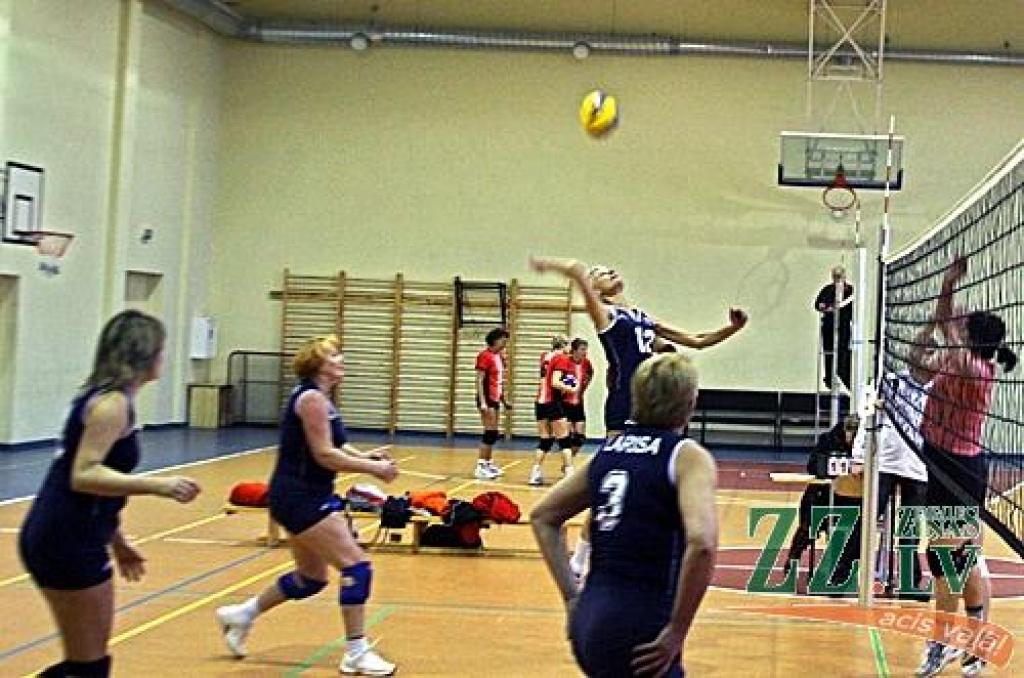 Uzvarētājas no Daugavpils cīņā ar Talsu komandu.
Autors: Andris Andersons