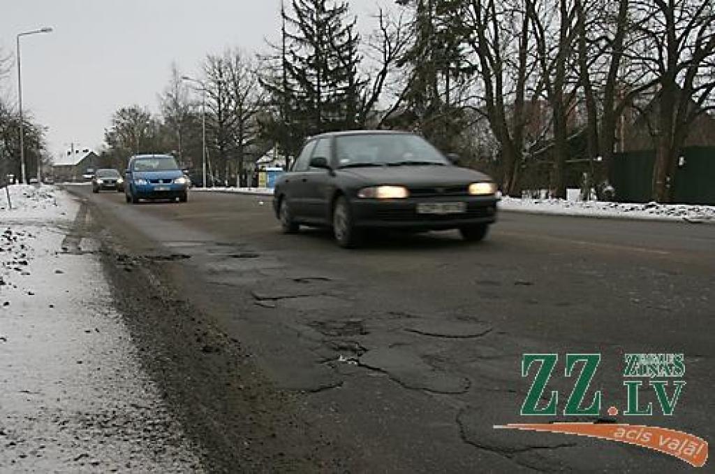 Dobeles šoseja pirms rekonstrukcijas.
Autors: ZZ arhīva foto