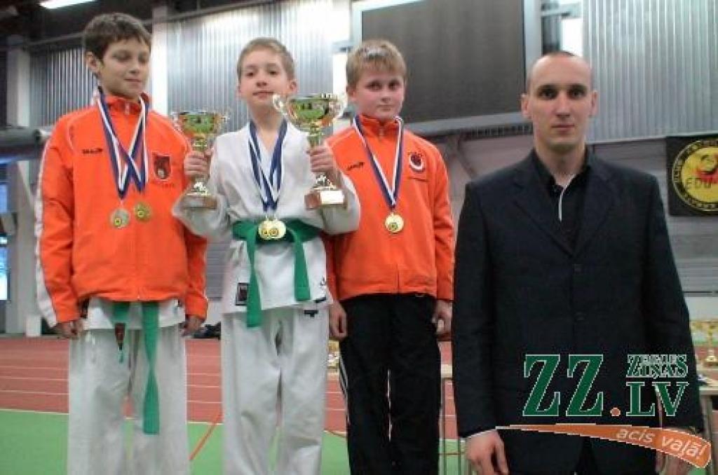 Autors: No kluba «Shinri» arhīva