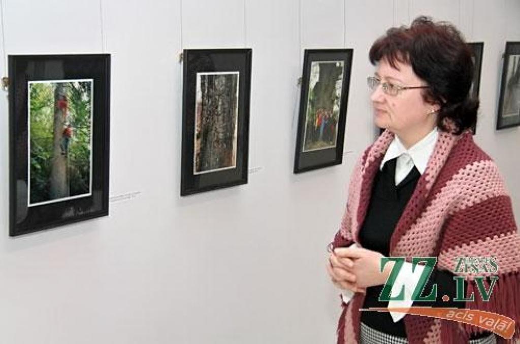 Kopš 18.marta Ģ.Eliasa Jelgavas Vēstures un mākslas muzejā skatāma Gunta Eniņa izstāde «Dabas pieminekļi Latvijas ainavā».

G.Eniņš ir pazīstams kā cilvēks, kurš jau daudzus gadus ir draugos ar mūsu zemes sirmajiem ozoliem un simtgadīgajām...