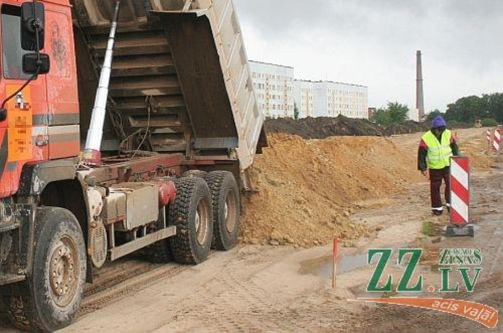 (Smilšu kaudzes attēlā nav tieši saistītas ar rakstā aprakstīto.)
Autors: ZZ arhīva foto