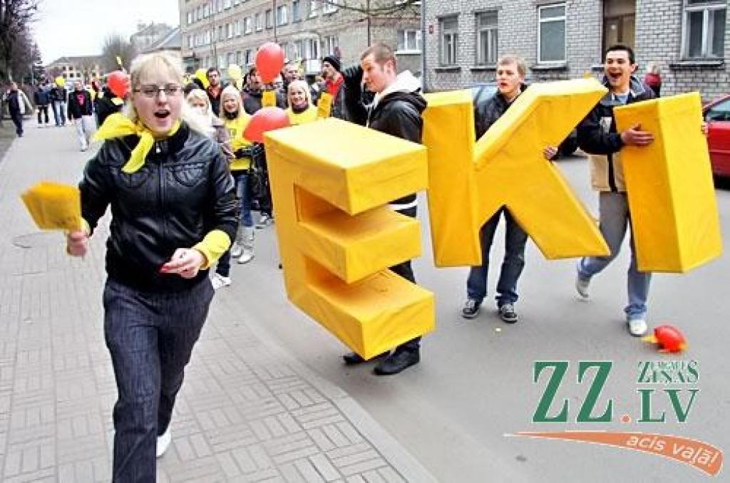 7.aprīlī savu fakultātes dienu svinēja Latvijas Lauksaimniecības universitātes (LLU) Ekonomikas fakultātes (EF) studenti. «Eku dienas 2010» atklāja šogad pirmos no tradicionālajiem fakultāšu svētkiem, kam vieni pēc otriem drīz sekos citi,...