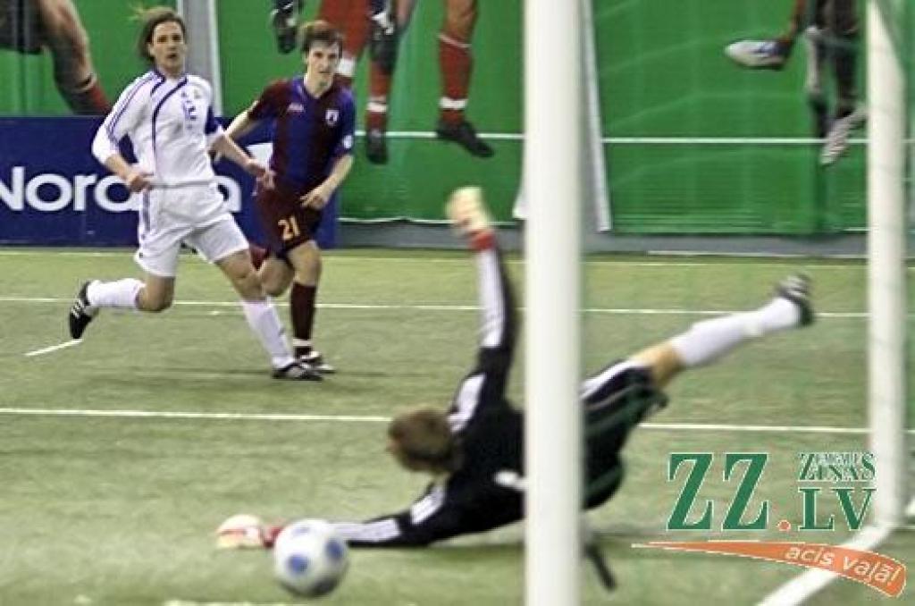 Latvijas Kausa izcīņas astotdaļfinālā FK «Jelgava» 3.aprīlī Rīgas Olimpiskajā centrā ar 2:1 (pagarinājumā) pārspēja Ventspils komandu «Tranzīts».
Autors: Agris Samcovs