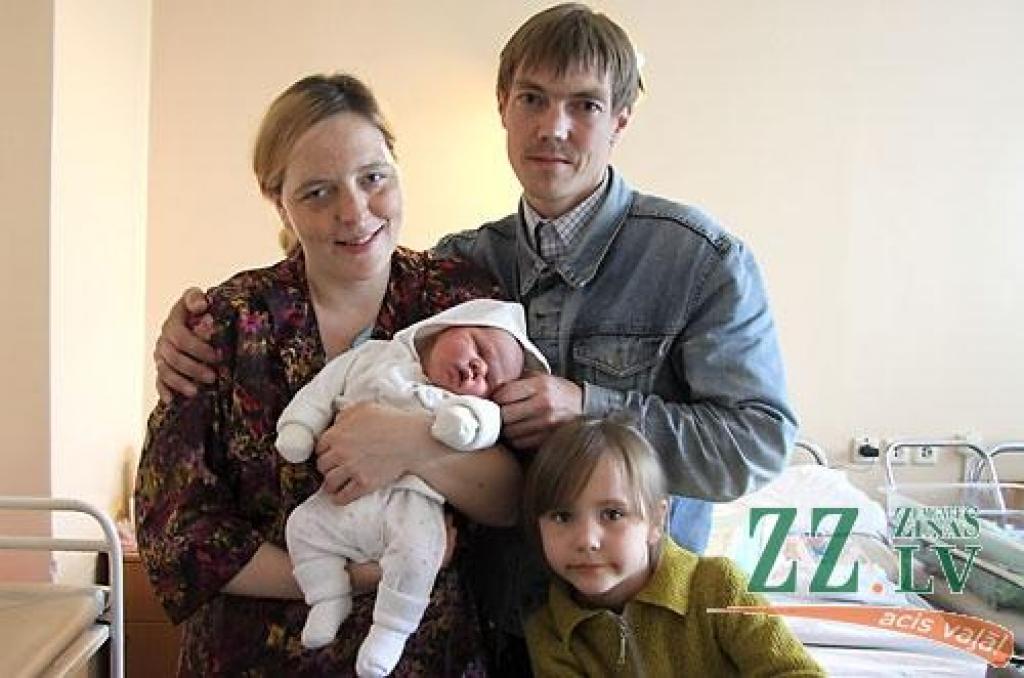 Jelgavnieku Veronikas un Raimonda Grūbju ģimenē 24. maijā pasaulē nāca dēliņš Dāvids
Autors: Maira Dudareva