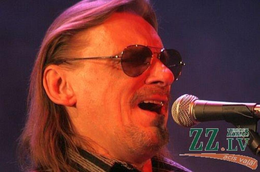 Jānis Grodums ar «Līviem» Jelgavā 2006.gadā.
Autors: Agris Samcovs