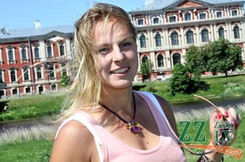 Līga Dekmeijere piektdienas rītā - brīdi pirms izbraukšanas uz Nīderlandi.
Autors: Agris Samcovs