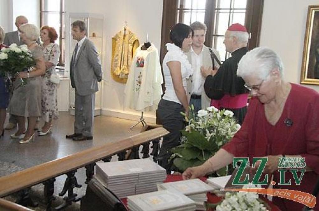 Autors: Maira Dudareva