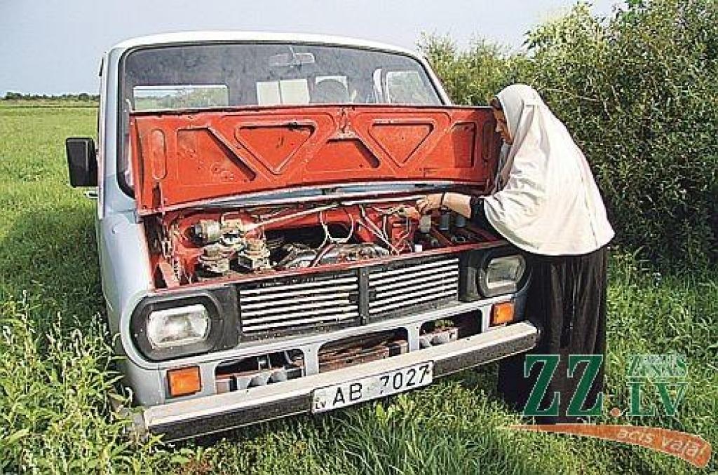 Nedēļas foto. Atsūti savu parakstu!

Aicinām jūs, lasītāji, iesūtīt publicēšanai gan savas, smaidu raisošas, ar Jelgavu un novadiem saistītas fotogrāfijas, gan asprātīgus parakstus publicētajam fotomirklim. Sūtiet tos uz e-pasta adresi...