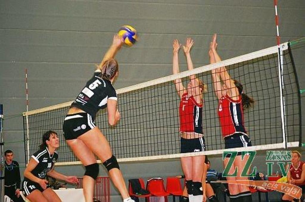 Uzbrukumā Ance Auziņa.
Autors: no kluba arhīva