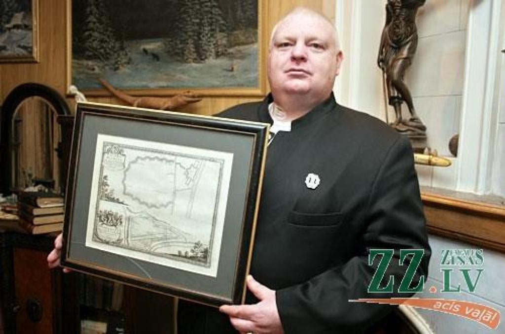Normunds Rečs ar senas kartes oriģinālu viņa kolekcijā.
Autors: Agris Samcovs