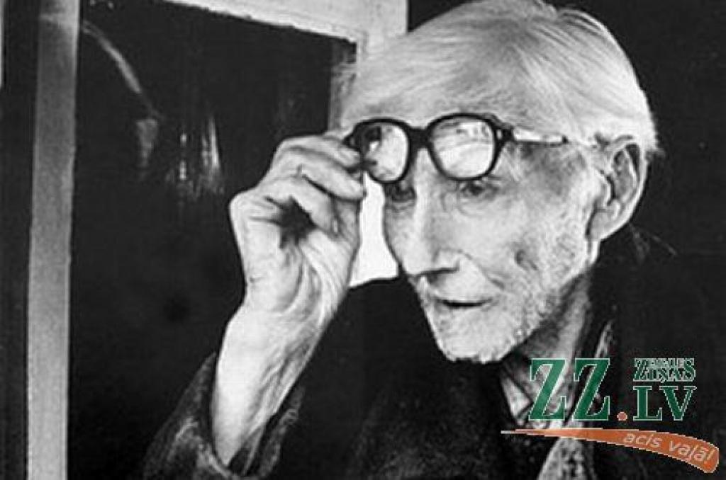 Kadrs no savulaik milzīgu rezonansi iemantojušās režisora Jura Podnieka dokumentālās filmas «Strēlnieku zvaigznājs».