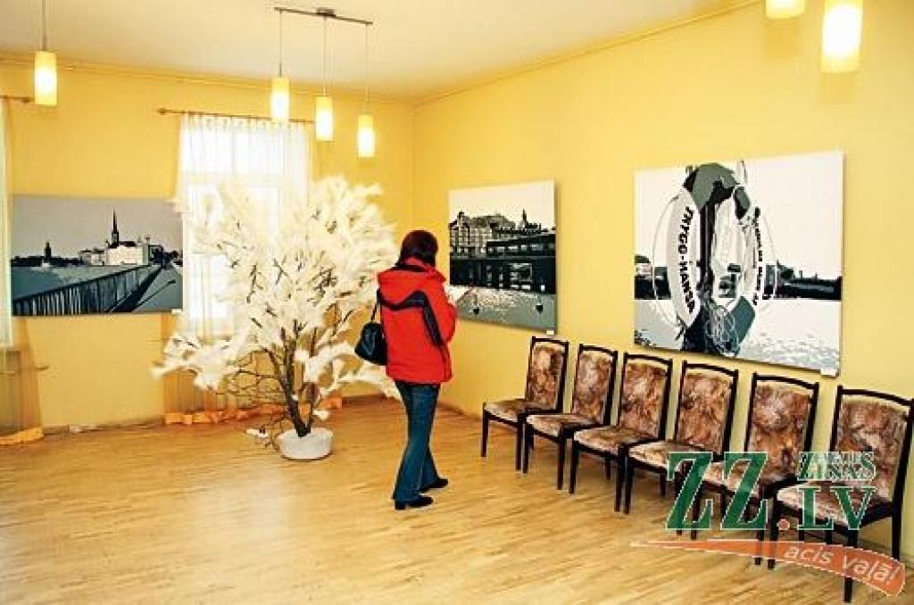 «Es bieži ceļoju. Tad arī mākslas darbi rodas – kā atmiņas, kurās daudz kas salikts kopā. Ceļojums ir mans galvenais iedvesmas avots,» savu izstādi Ozolniekos, kurai dots tāds pats nosaukums – «Ceļojums» –, piesaka māksliniece Patricija...