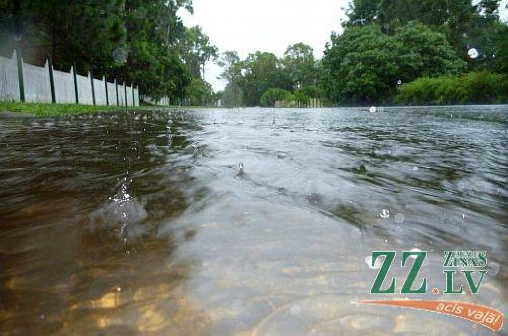 Šodien Austrālijas ielas pilsētās un laukos joprojām pārņem plūdi.
Autors: Karlie Price / www.abc.net.au