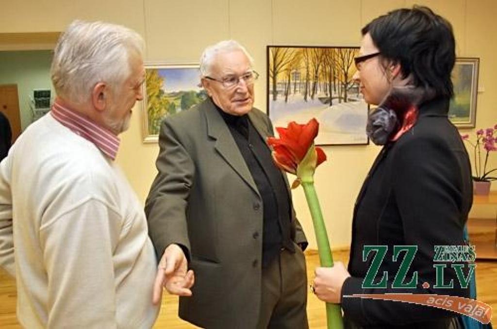 Jelgavas Sabiedrības integrācijas pārvaldes telpās otrdien atklāja mākslinieka Gunāra Ezernieka darbu izstādi. Piecpadsmit viņa gleznas zālē Sarmas ielā 4 būs apskatāmas līdz 28. februārim.

G.Ezernieks pazīstams ar savu optimistisko...