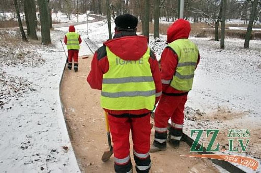 Iepriekšējā gājēju celiņa posma izbūve Zaļeniekos.
Autors: no ZZ arhīva