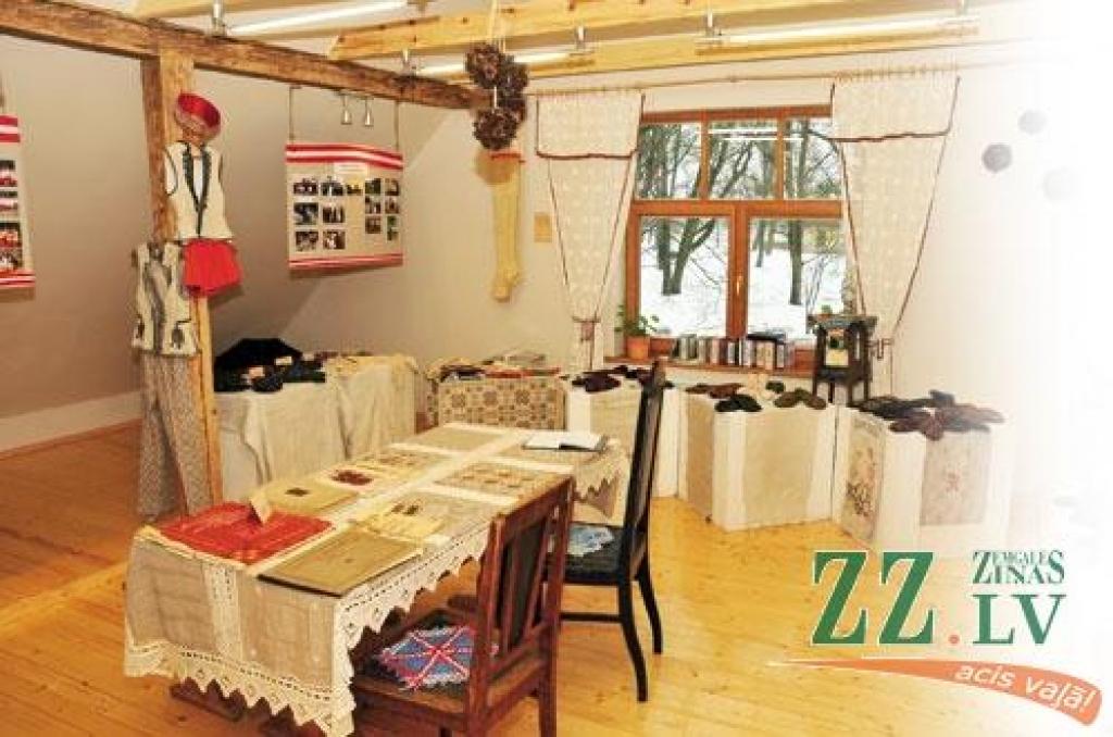 Senlietu izstādē skatāmi nīcenieku dāvātie eksponāti.
Autors: Dainis Ģelzis