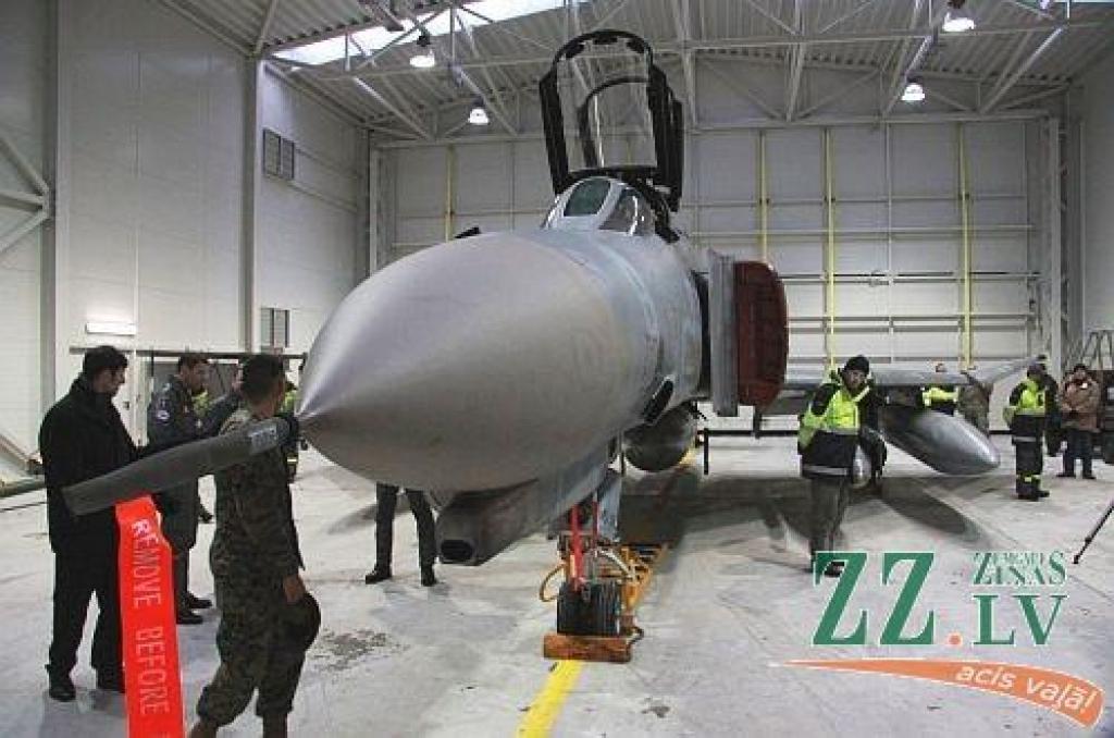 «F-4F Phantom» Šauļu bāzē janvārī.
Autors: Antanas Gedrimas, Lietuvas bruņotie spēki