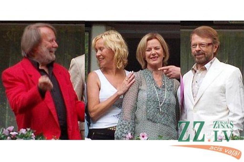 ABBA dalībnieki mūsdienās: kadrējumu montāža no aģentūras «Reuters» fotogrāfa Boba Stronga veiktā fotouzņēmuma 2008.gada vasarā filmas «Mamma Mia!» pirmizrādē.
Autors: no simplyeighties.com / kadrējumu montāža no aģentūras «Reuters» fotogrāfa Boba Stronga veiktā fotou