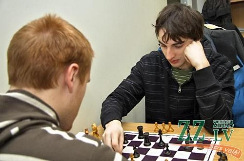 Jelgavnieks Vitālijs Samoļins (pretī pa labi).
Autors: Agris Samcovs