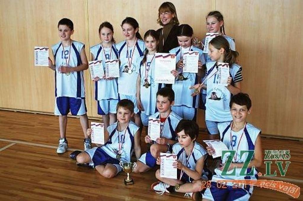 Jelgavas 4.pamatskolas komanda.
Autors: no dalībnieku arhīva