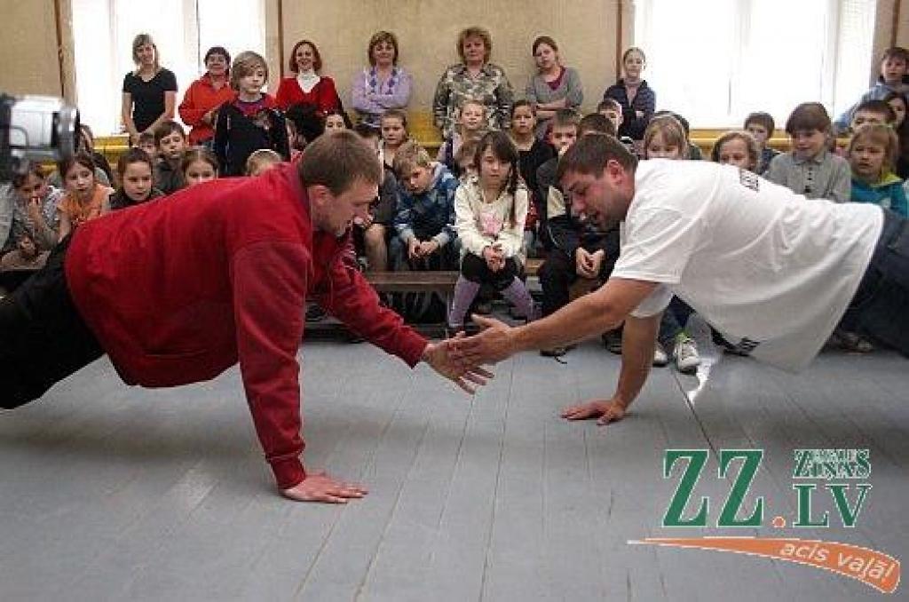 Autors: Renārs Buivids, «Streetbasket»