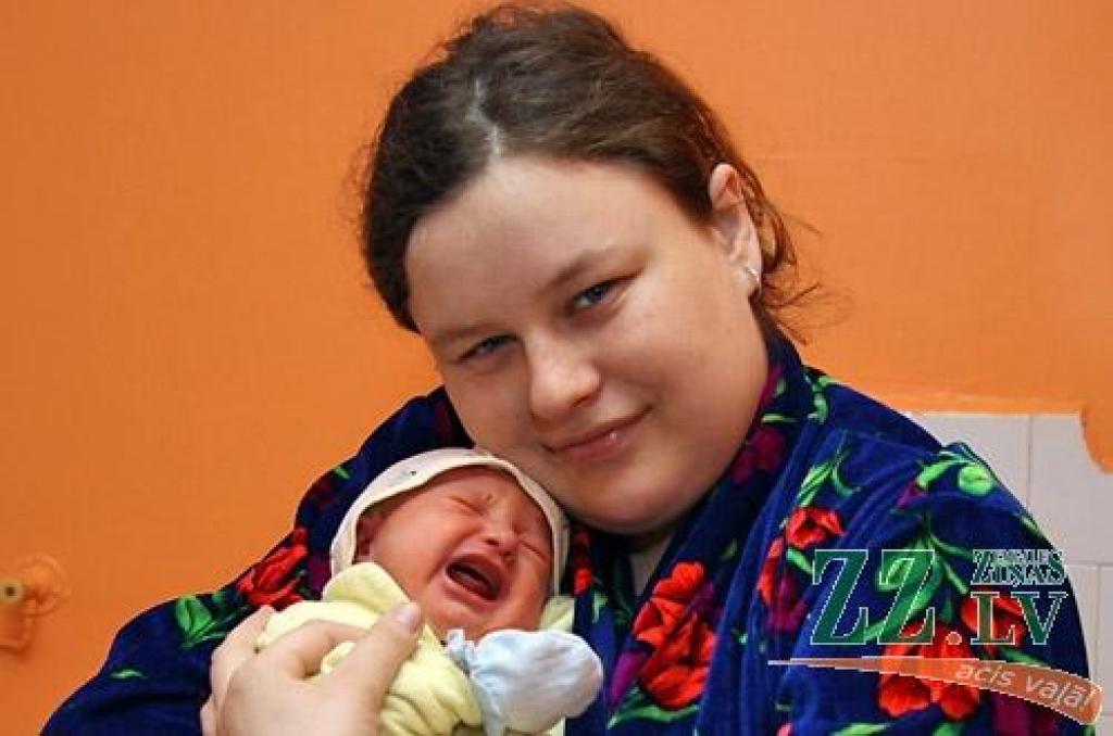 Aļona Iņķe un Valērijs Jaņi 4. aprīlī sagaidījuši pasaulē nākam savu pirmdzimto meitiņu Stefāniju. 
Autors: Agris Samcovs